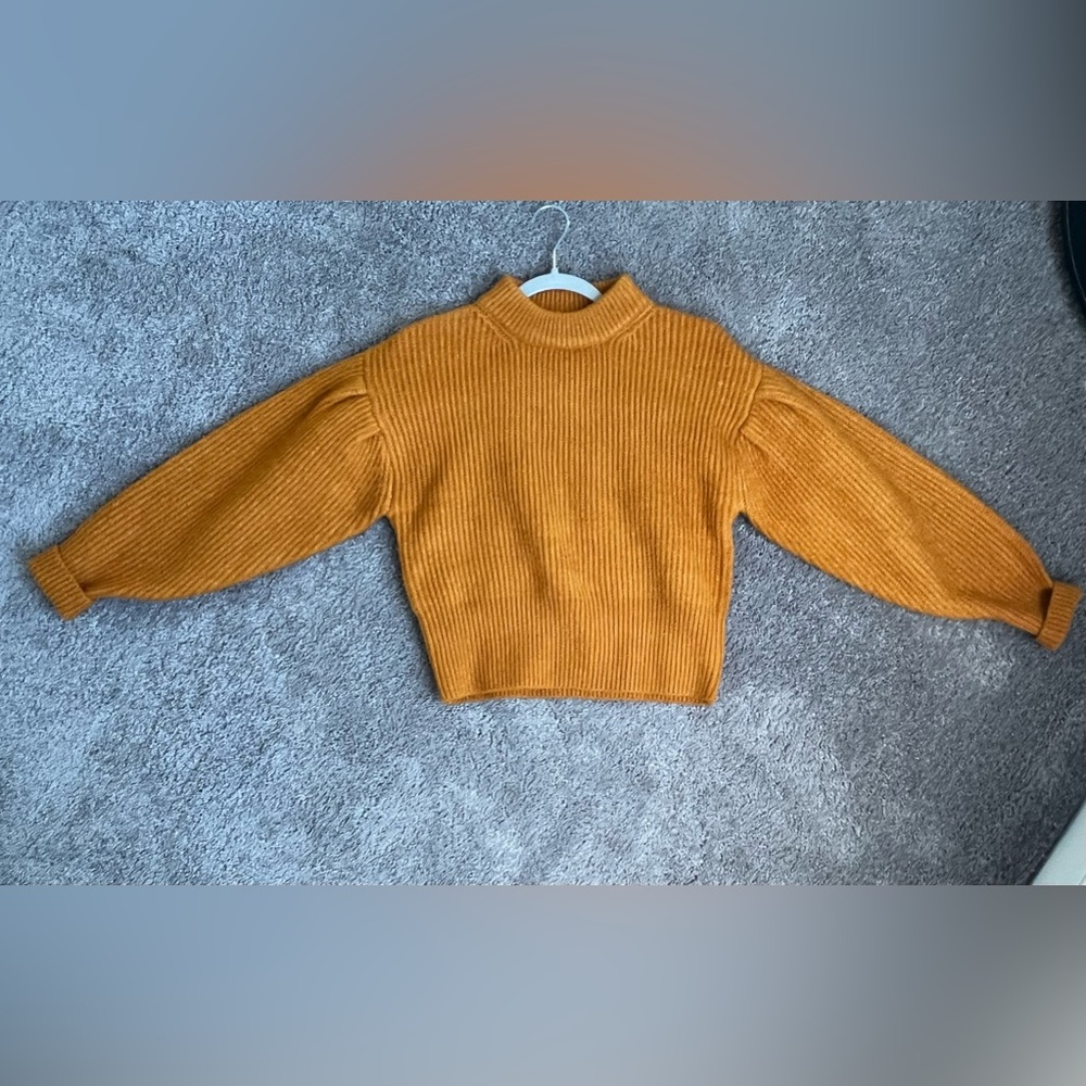 Forever 21 Orange Sweater Size Small
